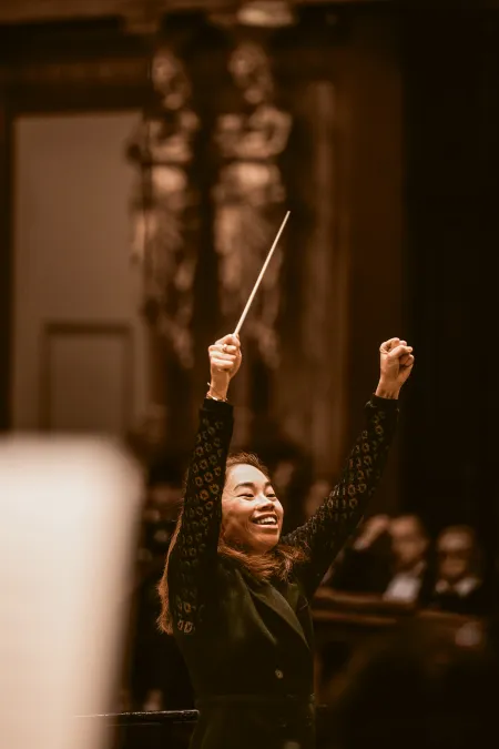 © Julia Wesley Orchesterkonzert - Festspielhaus - Bregenzer Festspiele - Dirigentin Elim Chan Portrait