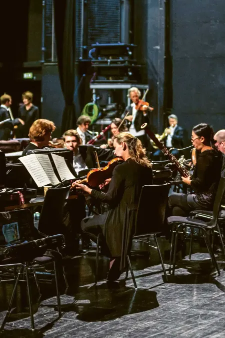 Die Wiener Symphoniker im Orchestergraben des Großen Saals des Festpielhauses Bregenz