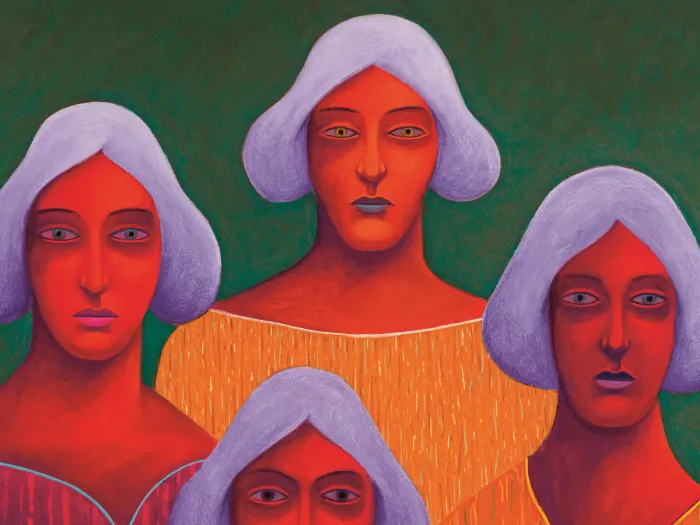 Vier Personen mit violetten Haaren und roten Oberkörpern vor grünem Hintergrund, eine trägt ein orangefarbenes Oberteil.