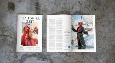 Cover und Innenseiten des Magazins Festspielzeit (Ausgabe Sommer 2)
